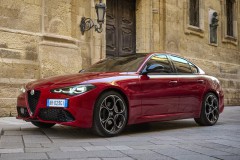 Alfa Romeo Giulia Sedans 2022 - foto 1