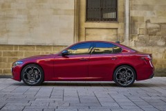Alfa Romeo Giulia Sedans 2022 - foto 2