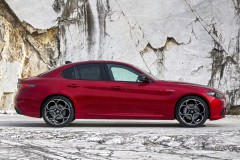 Alfa Romeo Giulia Sedans 2022 - foto 3