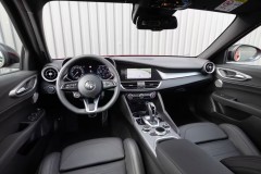 Alfa Romeo Giulia Sedans 2022 - foto 5