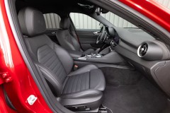 Alfa Romeo Giulia Sedans 2022 - foto 7
