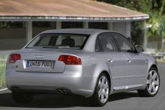 Audi S4 Sedans 2005 - 2007 foto 3