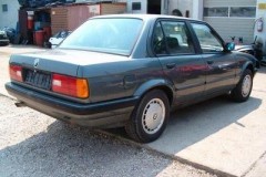 BMW 3 sērija E30 Sedans 1983 - 1991 foto 2