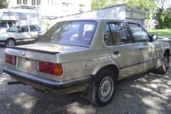 BMW 3 sērija E30 Sedans 1983 - 1991 foto 6