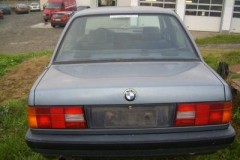 BMW 3 sērija E30 Sedans 1983 - 1991 foto 7