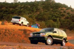 Chevrolet Blazer 1998 - 2005 foto 2