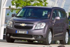 Chevrolet Orlando Minivens 2011 - 2018 foto 11