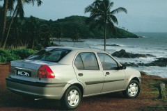 Ford Ikon Sedans 2000 - 2007 foto 2