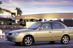 Hyundai Accent Sedans 2003 - 2005 foto 5