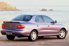 Hyundai Elantra Sedans 1995 - 2000 foto 3