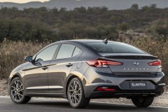 Hyundai Elantra Sedans 2018 - foto 1