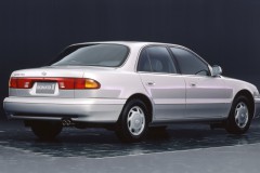 Hyundai Sonata Sedans 1993 - 1996 foto 6