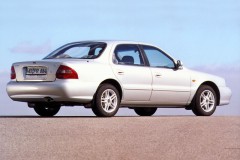 Kia Clarus Sedans 1999 - 2001 foto 1