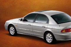 Kia Optima Sedans 2000 - 2005 foto 2