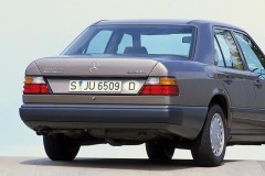 Mercedes E klase Sedans 1989 - 1993 foto 1
