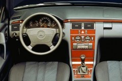 Mercedes E klase W210 Sedans 1995 - 1999 foto 4