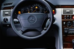 Mercedes E klase W210 Sedans 1995 - 1999 foto 3