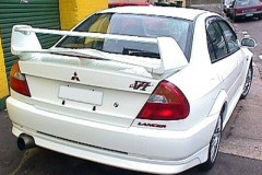 Mitsubishi Lancer Evolution Sedans 1999 - 2001 foto 3