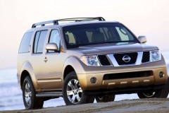 Nissan Pathfinder 3 2005 - 2010 foto 2