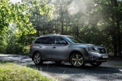 Nissan Pathfinder 4 2012 - 2016 foto 2