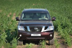 Nissan Patrol 2010 - 2014 foto 10