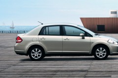 Nissan Tiida Sedans 2007 - 2011 foto 2