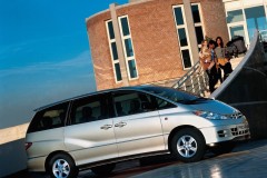 Toyota Previa Minivens 2000 - 2003 foto 2