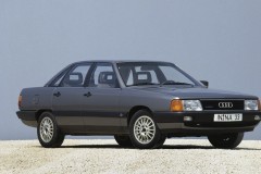 Audi 100 Sedans 1982 - 1988 foto 12