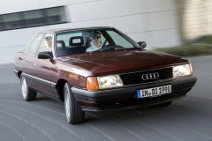 Audi 100 Sedans 1982 - 1988 foto 11