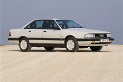 Audi 100 Sedans 1988 - 1991 foto 2
