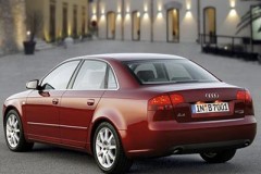 Audi A4 Sedans 2004 - 2007 foto 3