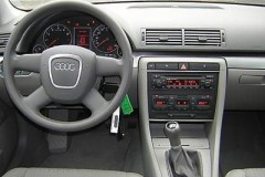 Audi A4 Sedans 2004 - 2007 foto 9