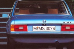 BMW 5 sērija E12 Sedans 1974 - 1981 foto 2