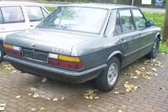 BMW 5 sērija E28 Sedans 1981 - 1988 foto 1