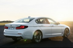 BMW 5 sērija G30 Sedans 2020 - foto 3