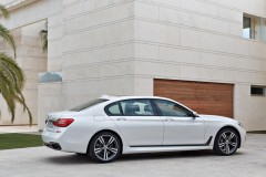 BMW 7 sērija G11/G12 Sedans 2015 - 2019 foto 12
