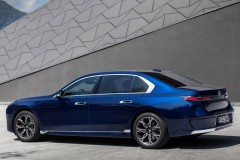 BMW 7 sērija G70 Sedans 2022 - 2026 foto 3