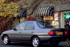 Ford Escort Sedans 1995 - 1998 foto 1