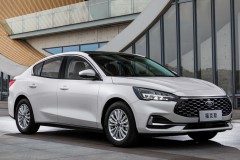 Ford Focus Sedans 2018 - 2021 foto 2