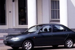 Hyundai Lantra Sedans 1995 - 1998 foto 2