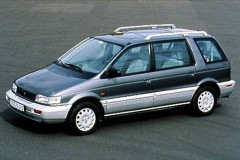 Mitsubishi Space Wagon Minivens 1991 - 2000 foto 2