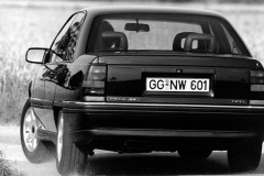 Opel Omega Sedans 1989 - 1994 foto 2