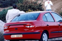 Renault Megane Sedans 1999 - 2003 foto 1