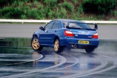 Subaru Impreza Sedans 2000 - 2003 foto 2
