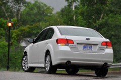Subaru Legacy Sedans 2009 - 2012 foto 11