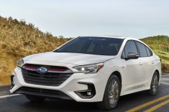 Subaru Legacy Sedans 2022 - foto 1