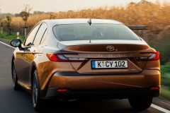 Toyota Camry Sedans 2023 - foto 6