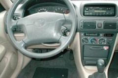 Toyota Corolla He�beks 1997 - 2000 foto 4